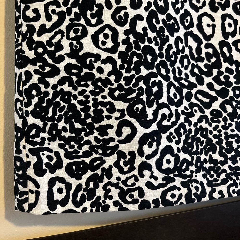 Ann Taylor ivory black animal print pencil skirt - Picture 3 of 7